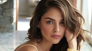 'Video thumbnail for Rising Star: A Look at the Early Life, Career and Impact of Eiza González'