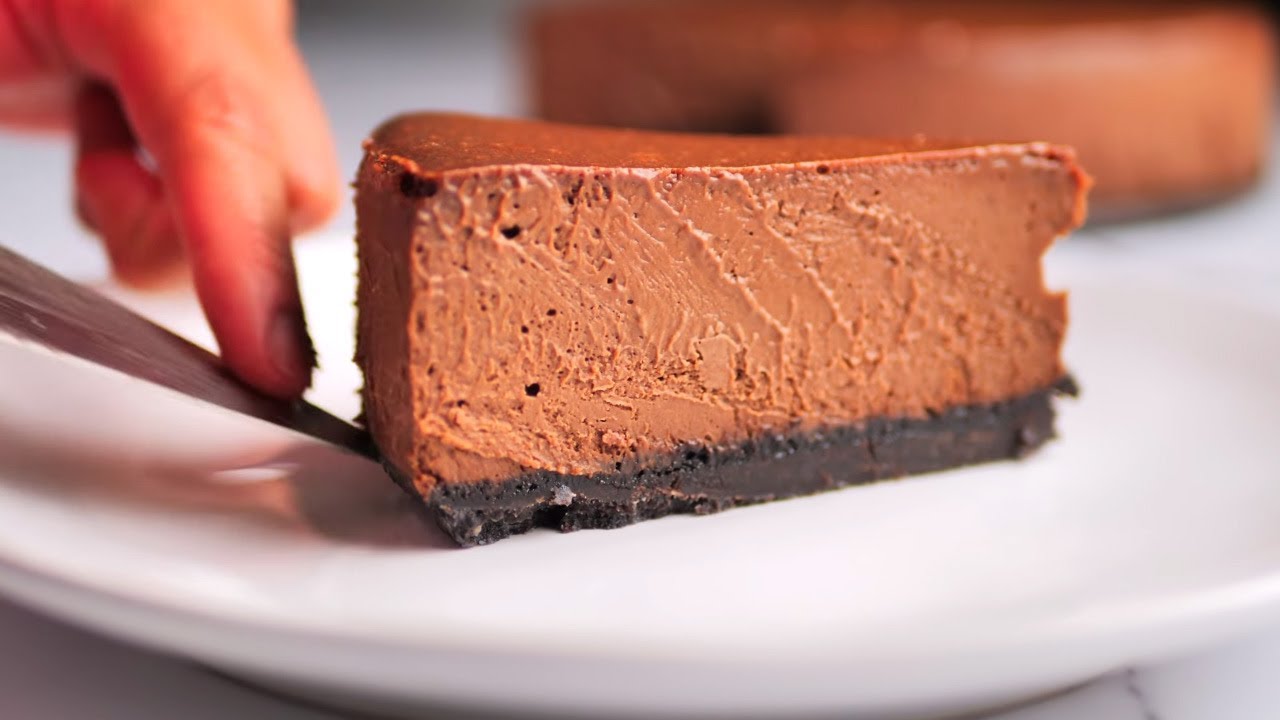 Video thumbnail for The Ultimate Chocolate Cheesecake