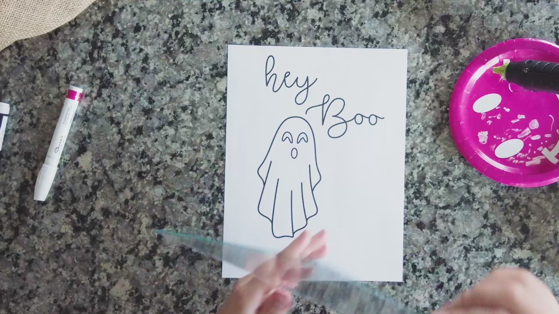 'Video thumbnail for DIY Halloween Framed Fine Line Decoration "hey boo"'