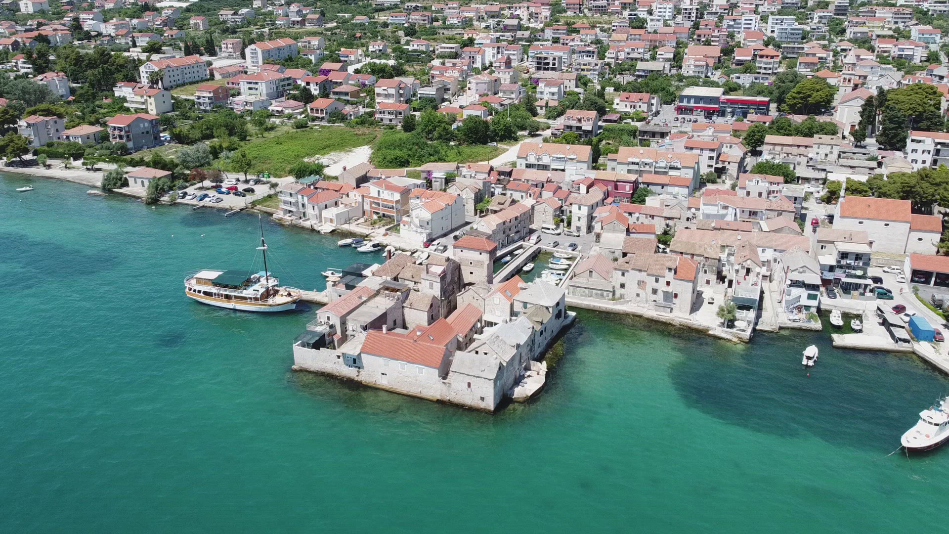 Video thumbnail for Kastel Gomilica