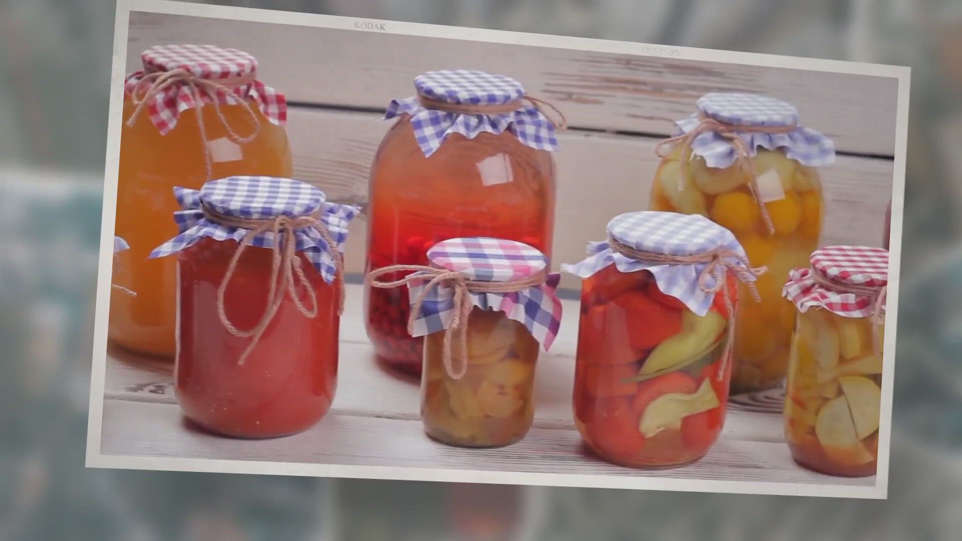 Video thumbnail for Does Putting Fruit in Mason Jars Make It Last Longer?