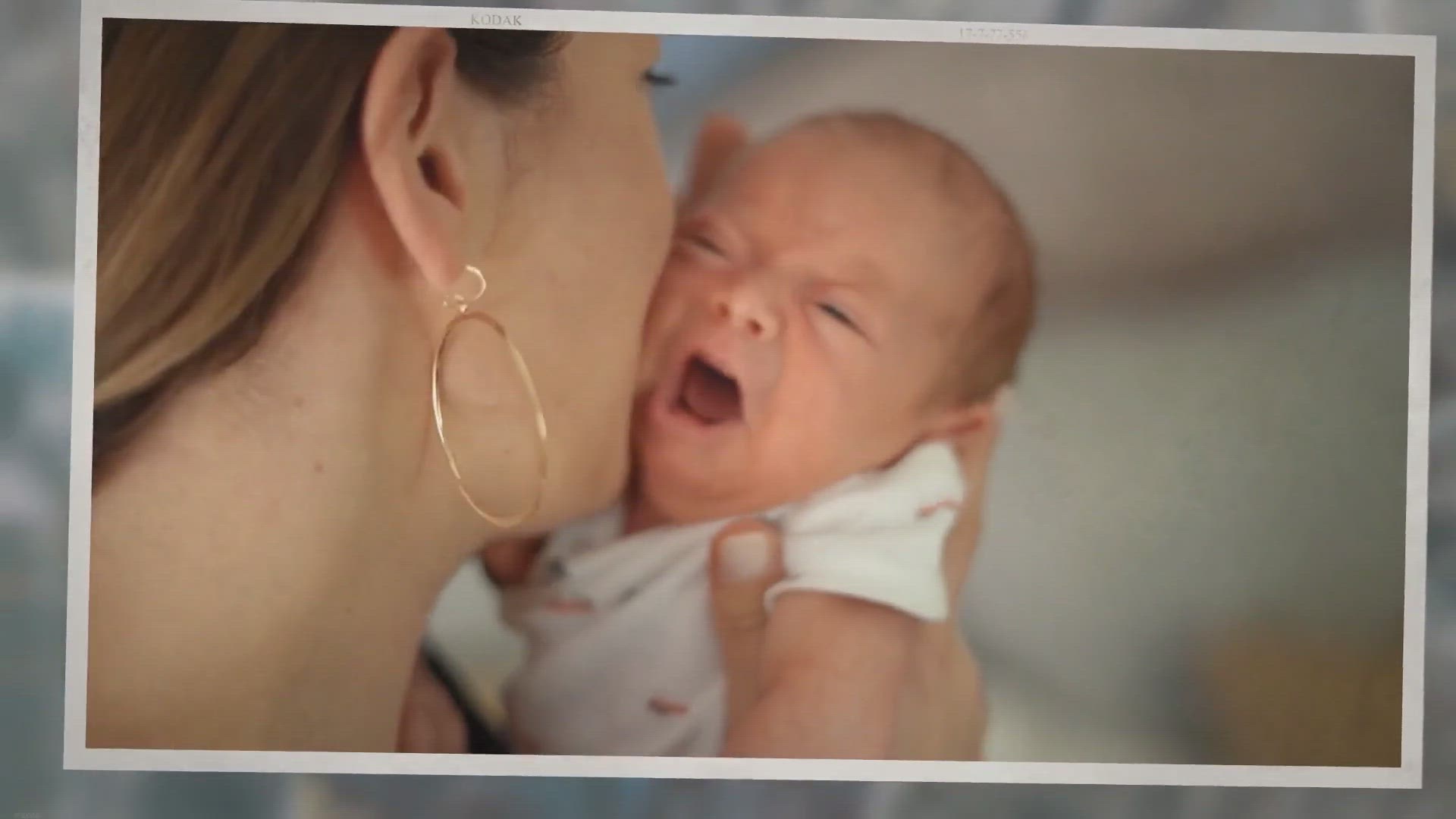 Video thumbnail for How does a newborn baby recognize their mother?
