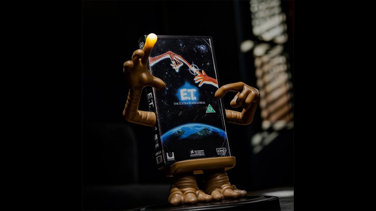 'Video thumbnail for ET Movie Wireless Charger by Power Idolz'