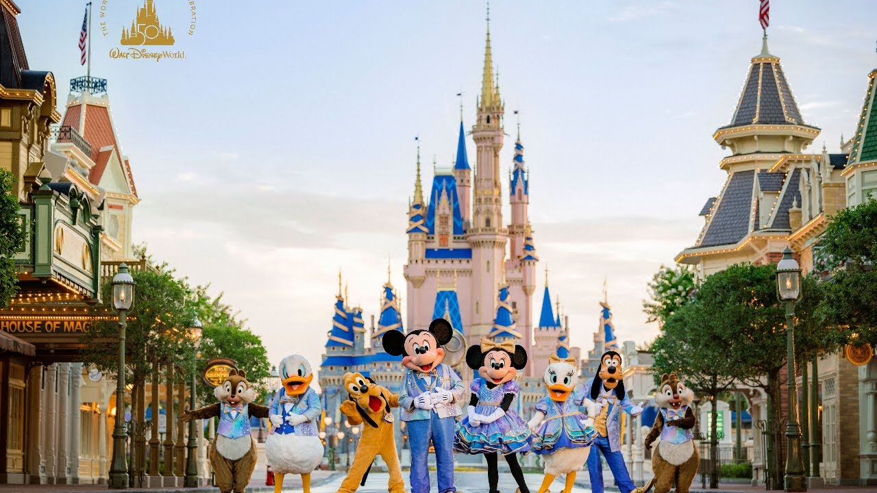 'Video thumbnail for Walt Disney World Day  - DISNEY THIS DAY - December 3, 2021'