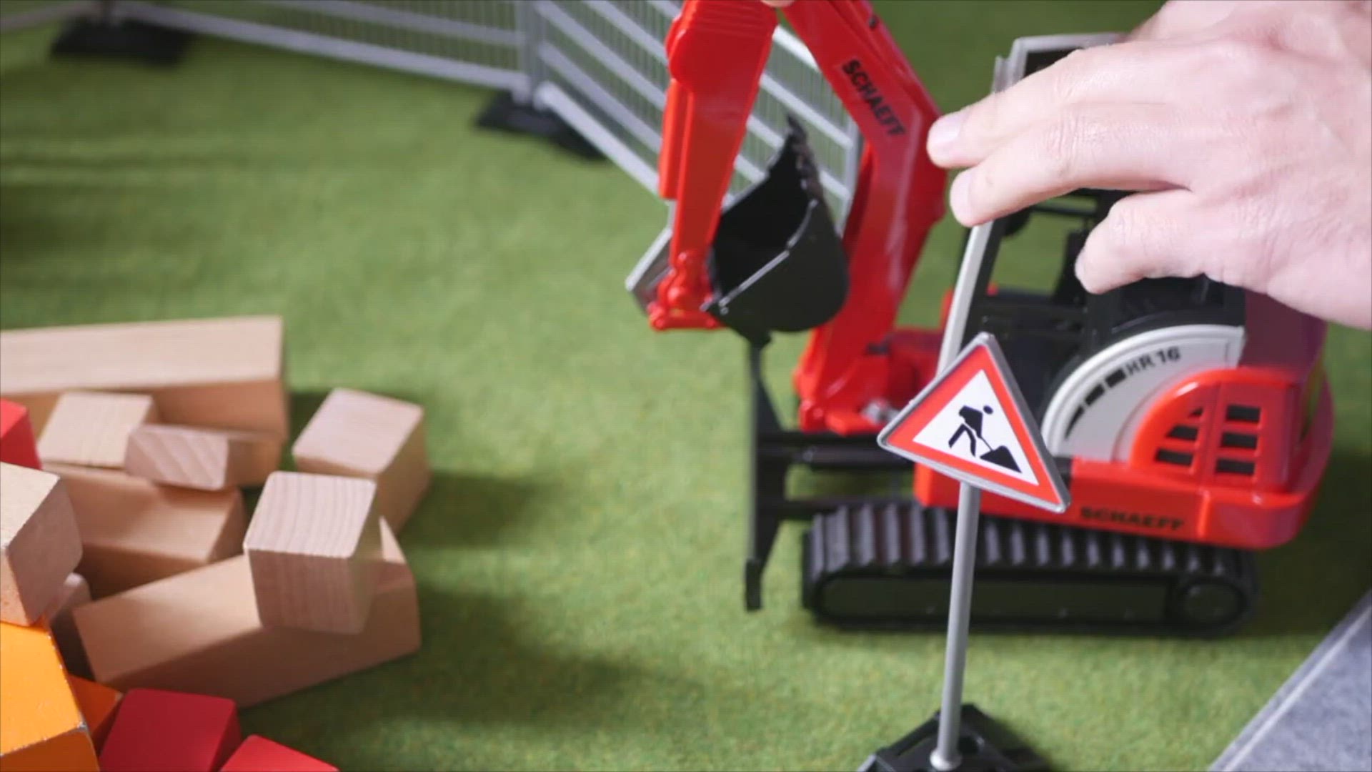 Video thumbnail for Top 10 building materials for kids