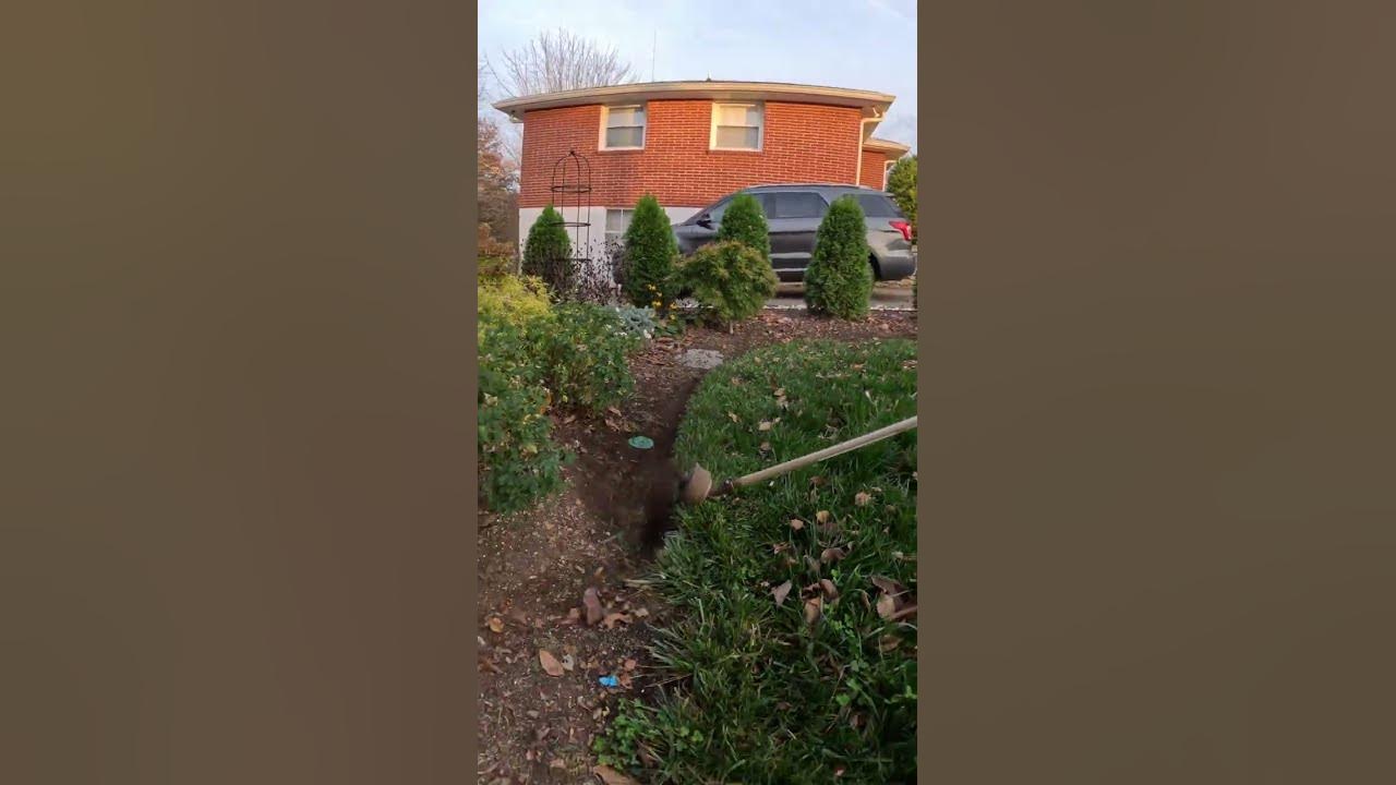 'Video thumbnail for PRO TIP: How To Use A Trimmer Like An Edger'