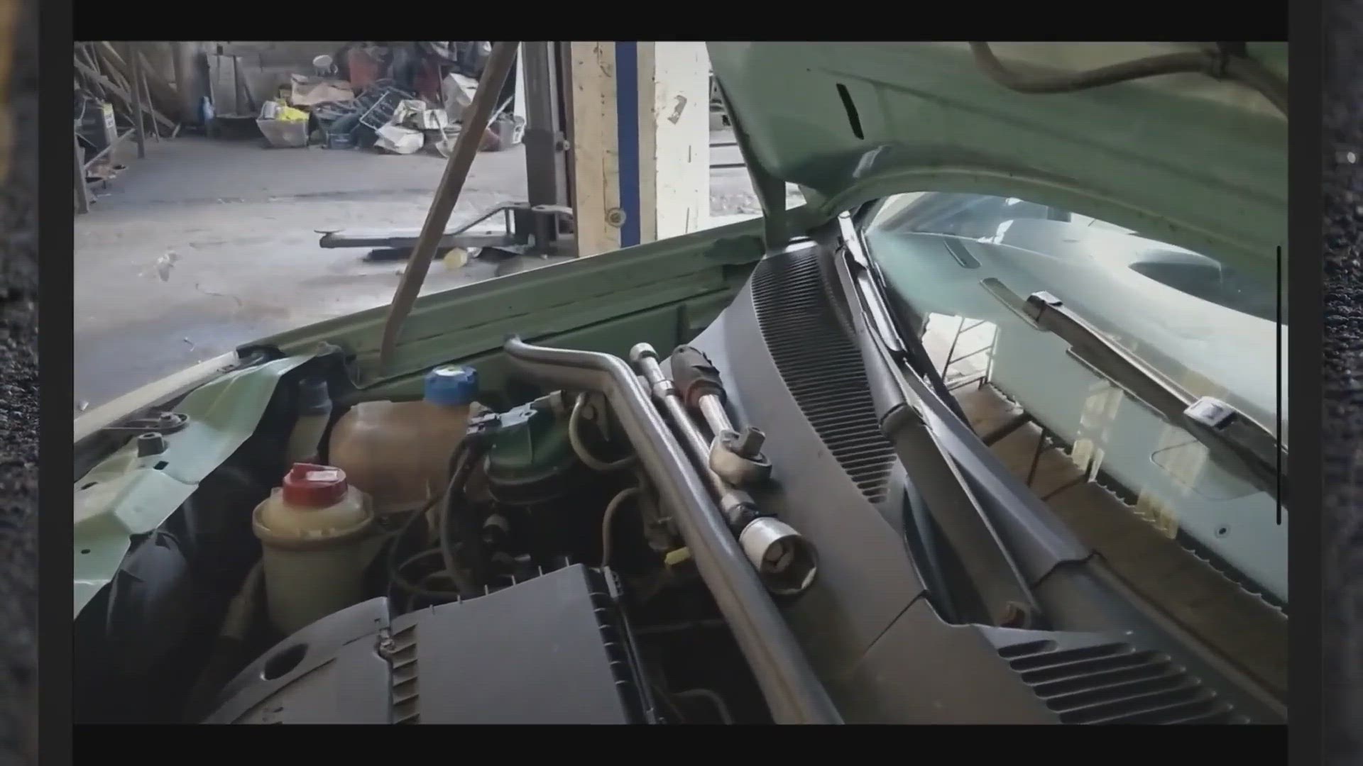 'Video thumbnail for 3 Wire Alternator Wiring Diagram – What Wires Go Where?'
