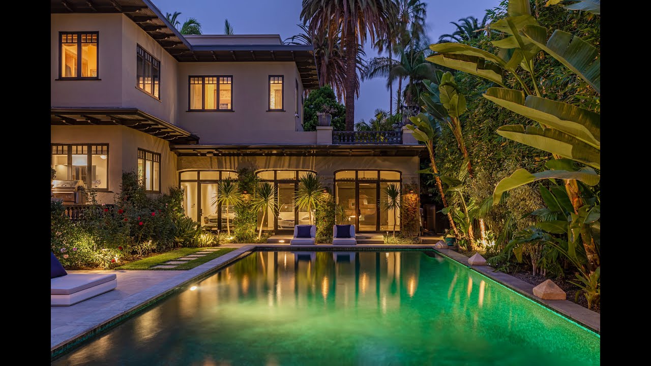 Video thumbnail for EVOLUTDESIGN PRESENTS: #GwynethPaltrow Childhood #Home Lists $17.5 Million