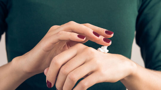 Video thumbnail for Feminize Your Hands: 4 Tips For Soft Beautiful Skin