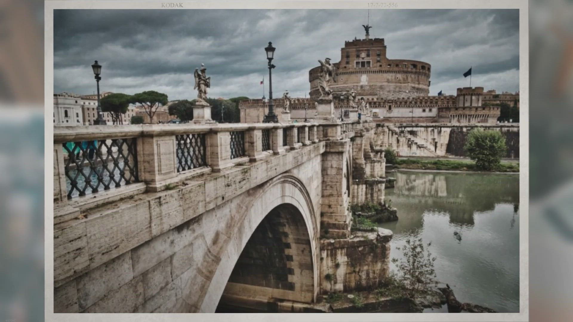 Video thumbnail for How Does a Mausoleum Look Inside?