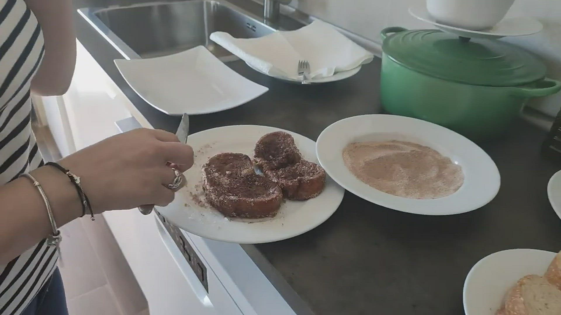 Video thumbnail for Torrijas de vino tinto