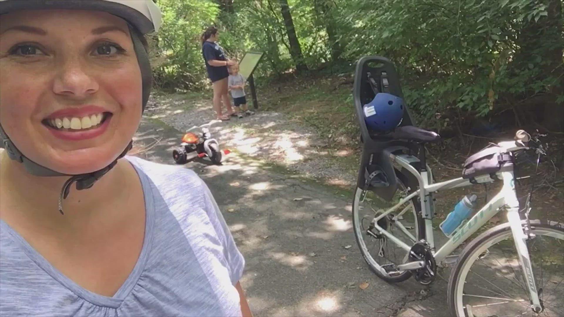 'Video thumbnail for Thule Yepp Maxi Rear-Mounted Child Bike Seat Review'