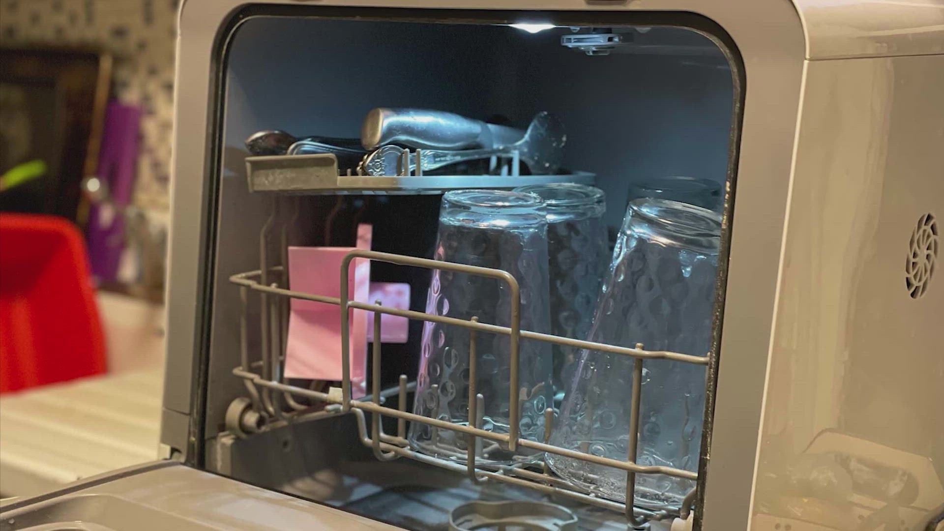 Video thumbnail for We Tested the Farberware Countertop Dishwasher from TikTok