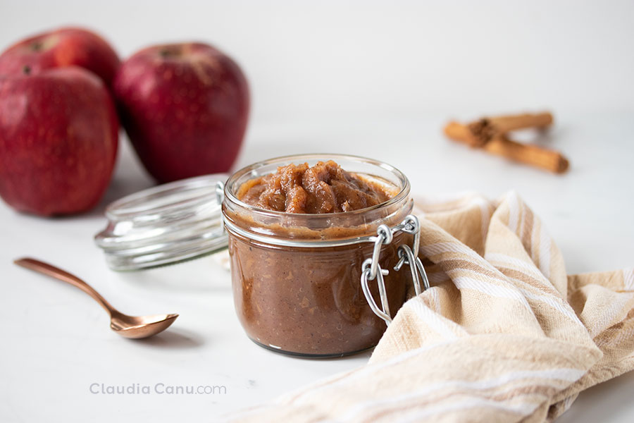 'Video thumbnail for All-Natural Applesauce Recipe'