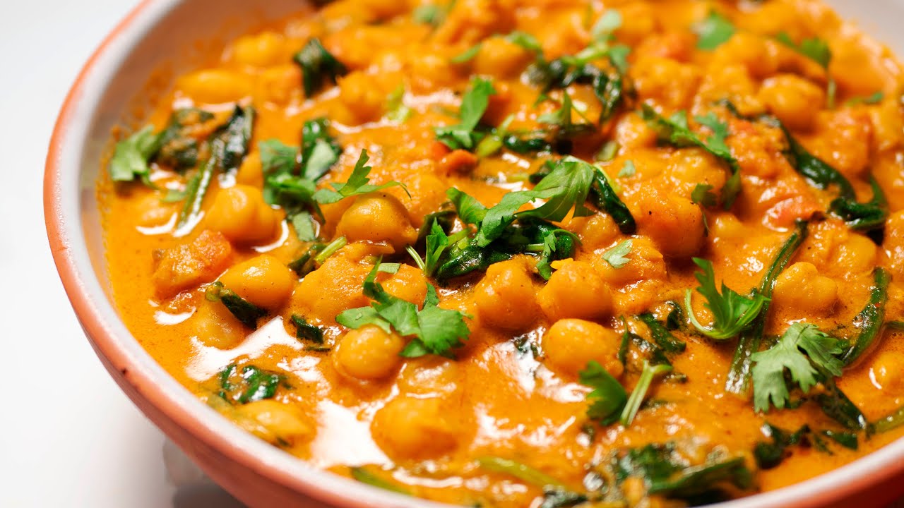 Video thumbnail for Chickpea Spinach Curry