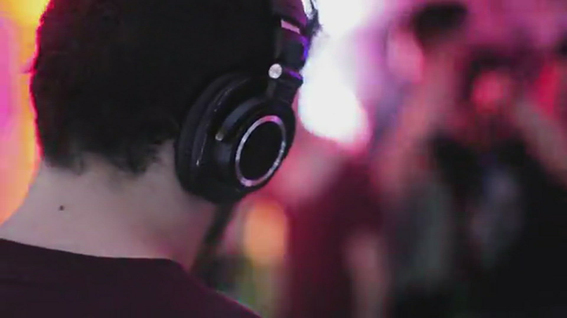 Video thumbnail for DJ Enjoying to Play and Listen at The Same Time