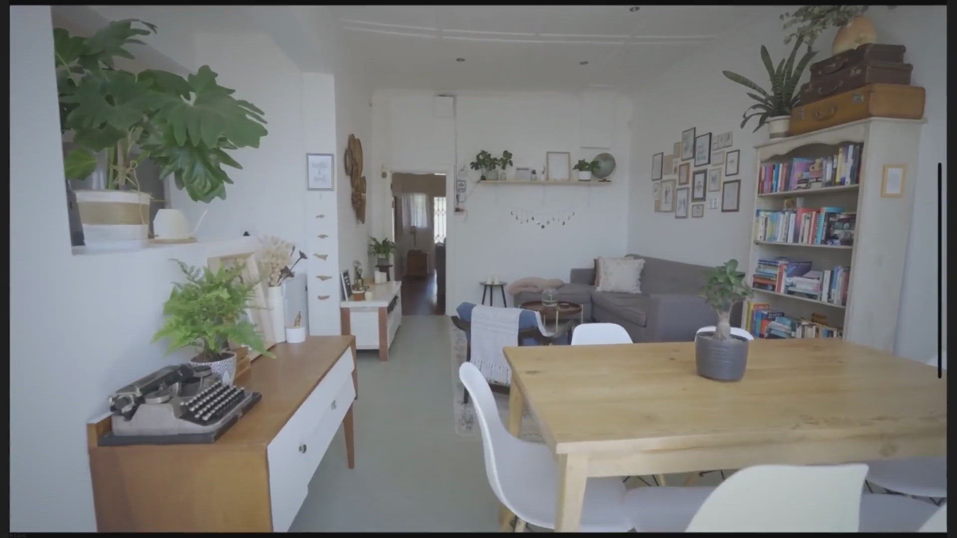 Video thumbnail for 10 Furniture Stores Like Design Within Reach