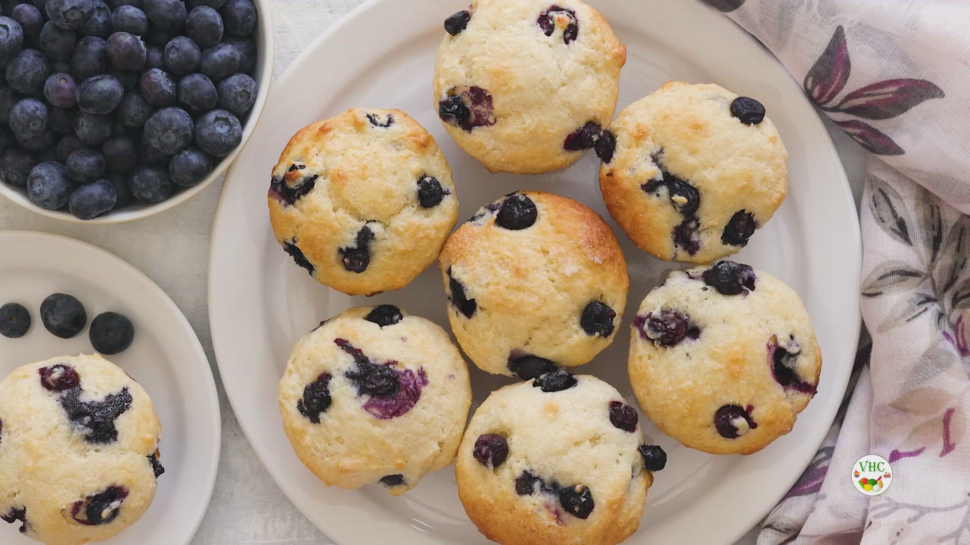 'Video thumbnail for Eggless Blueberry Muffins '