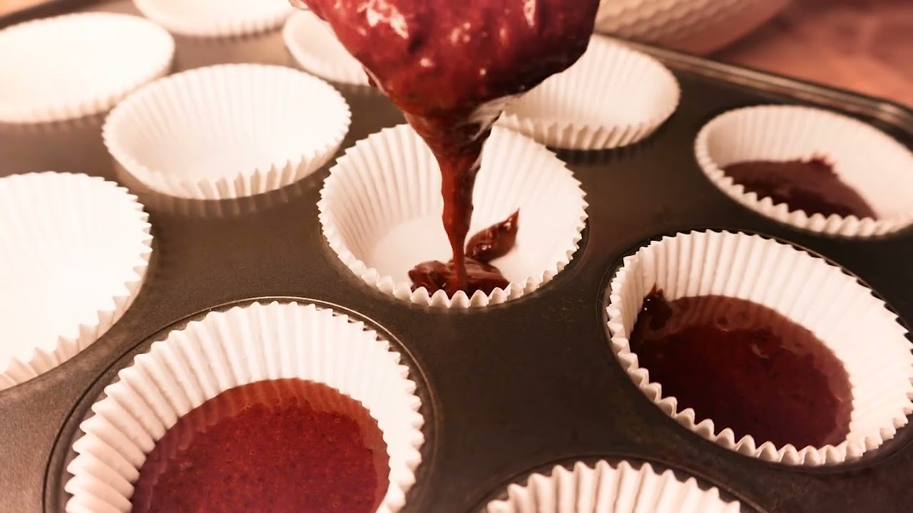 Video thumbnail for Pouring Cupcake Batter
