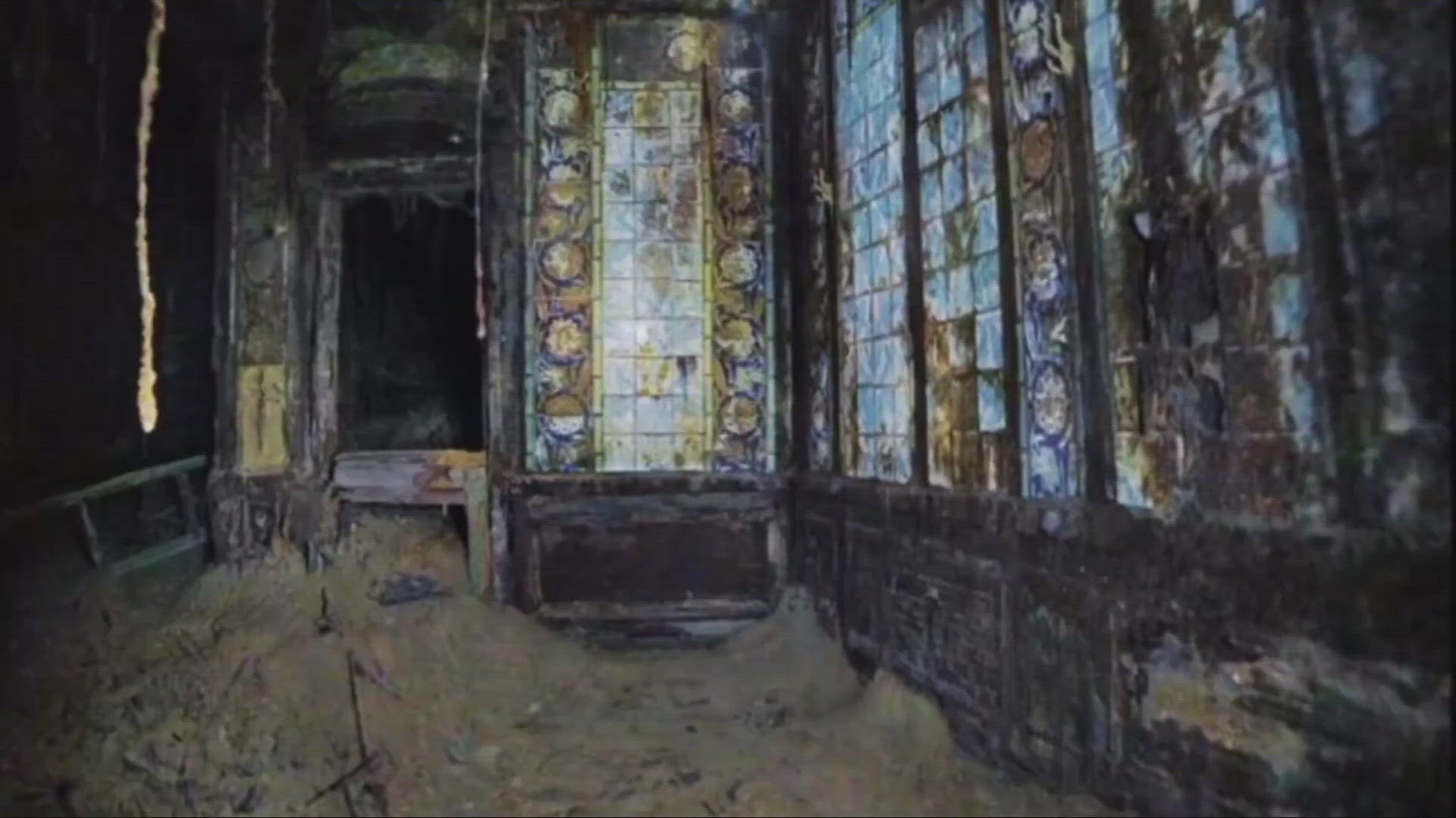 'Video thumbnail for Titanic Wreck interior and exterior views of the wreck'