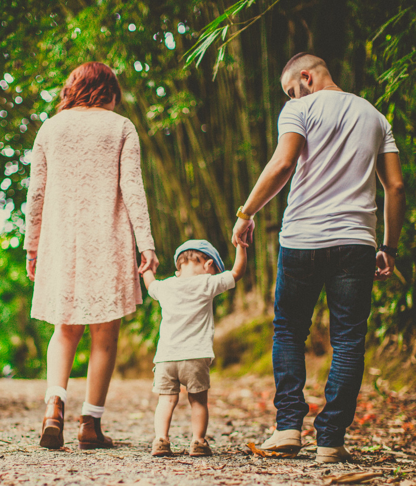 Video thumbnail for What is the average age of college graduates? – CollegeOnomics