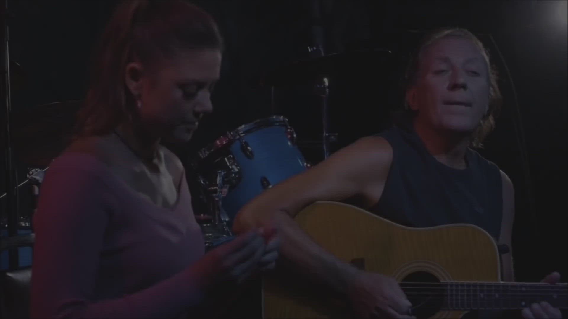 Video thumbnail for HARMONICA TAB - Time - Indiara Sfair & Harry Hmura (1080p)