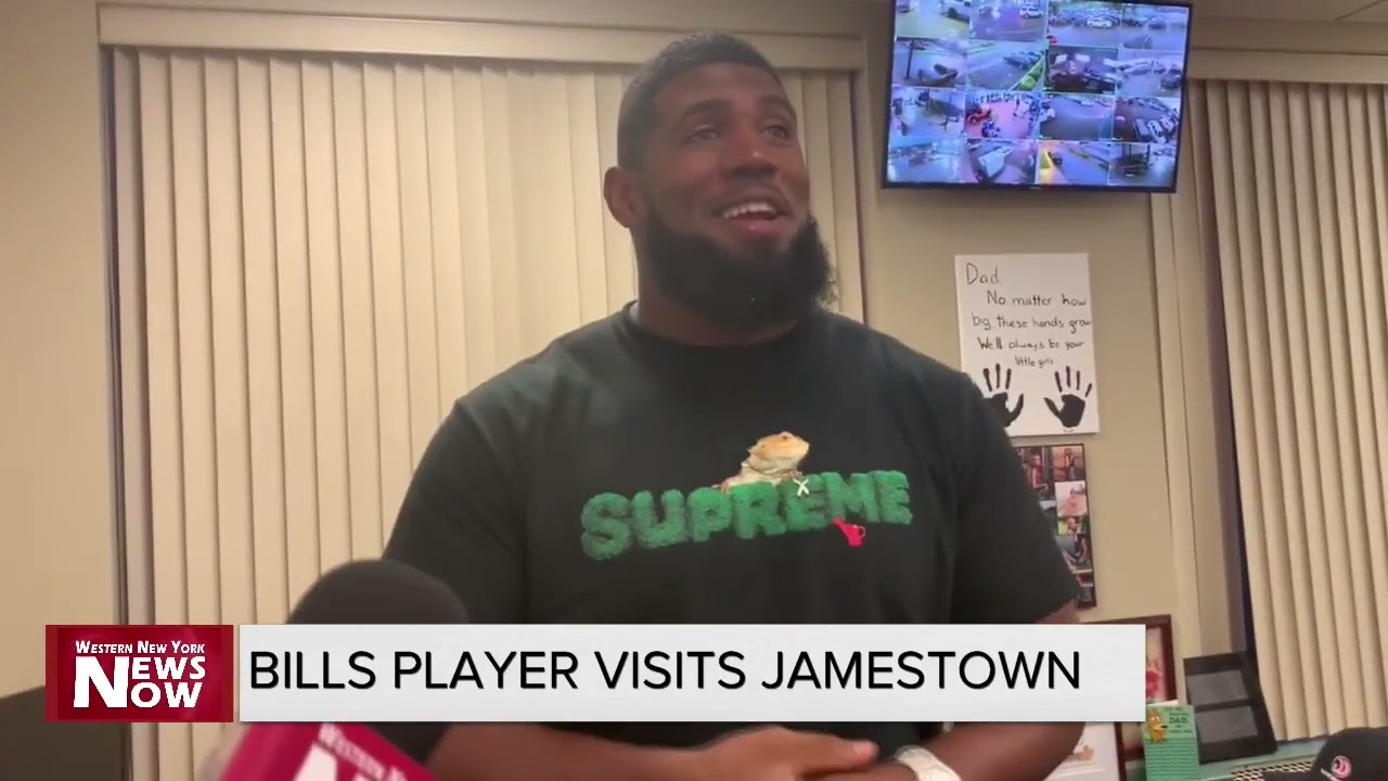 Video thumbnail for Bills Player Visits Jamestown