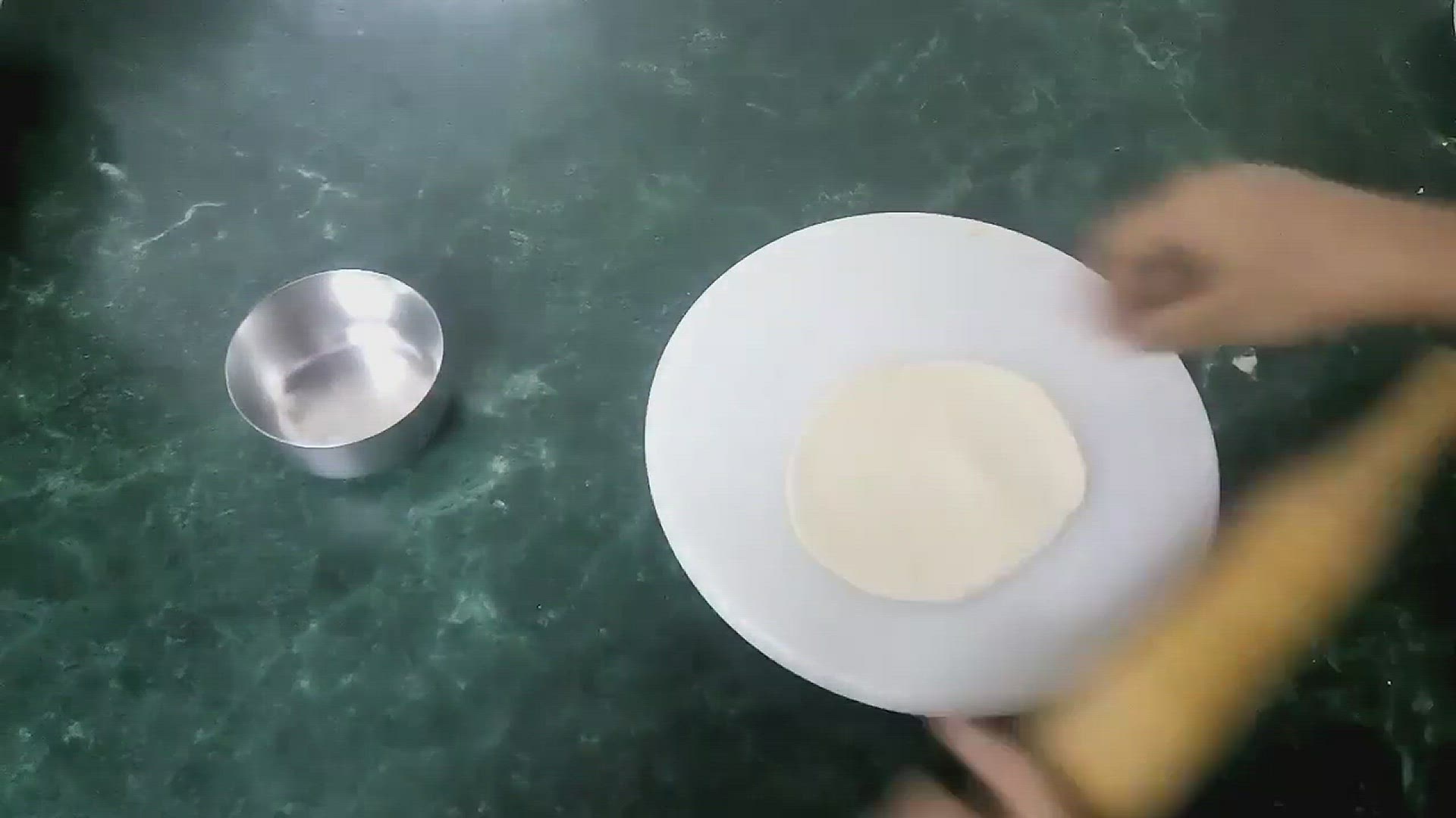 Video thumbnail for Fence Basket Chaat Preperation