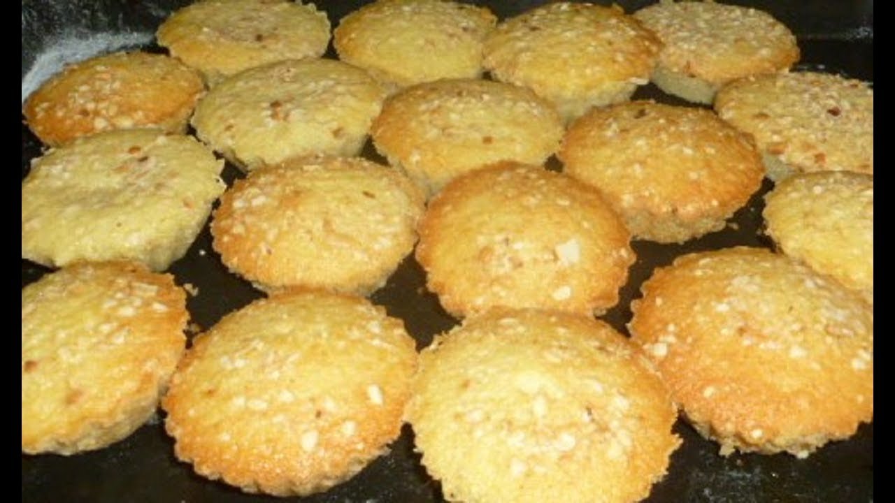 Video thumbnail for Queens Cake Recipe | How To Prepare Delicious Cupcake Without Electric Beater Easily