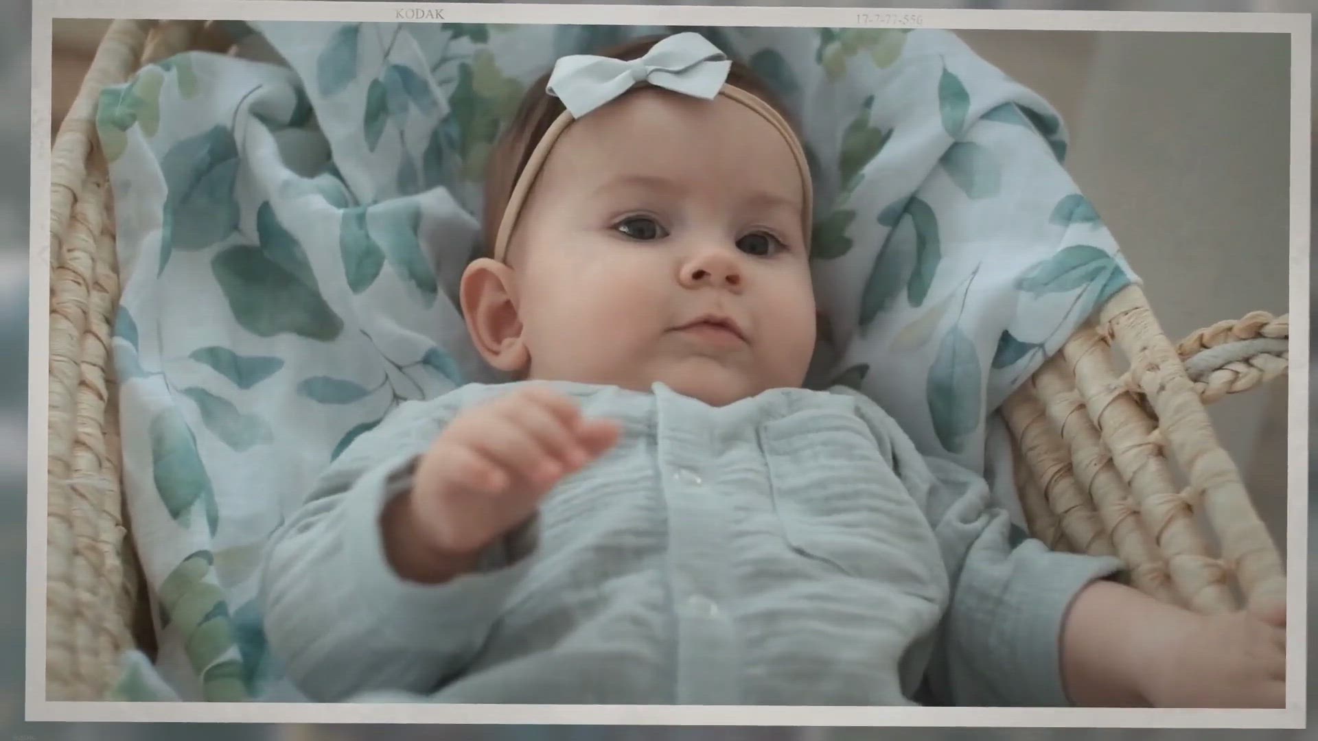 Video thumbnail for How to Get a Newborn Sleep in a Bassinet