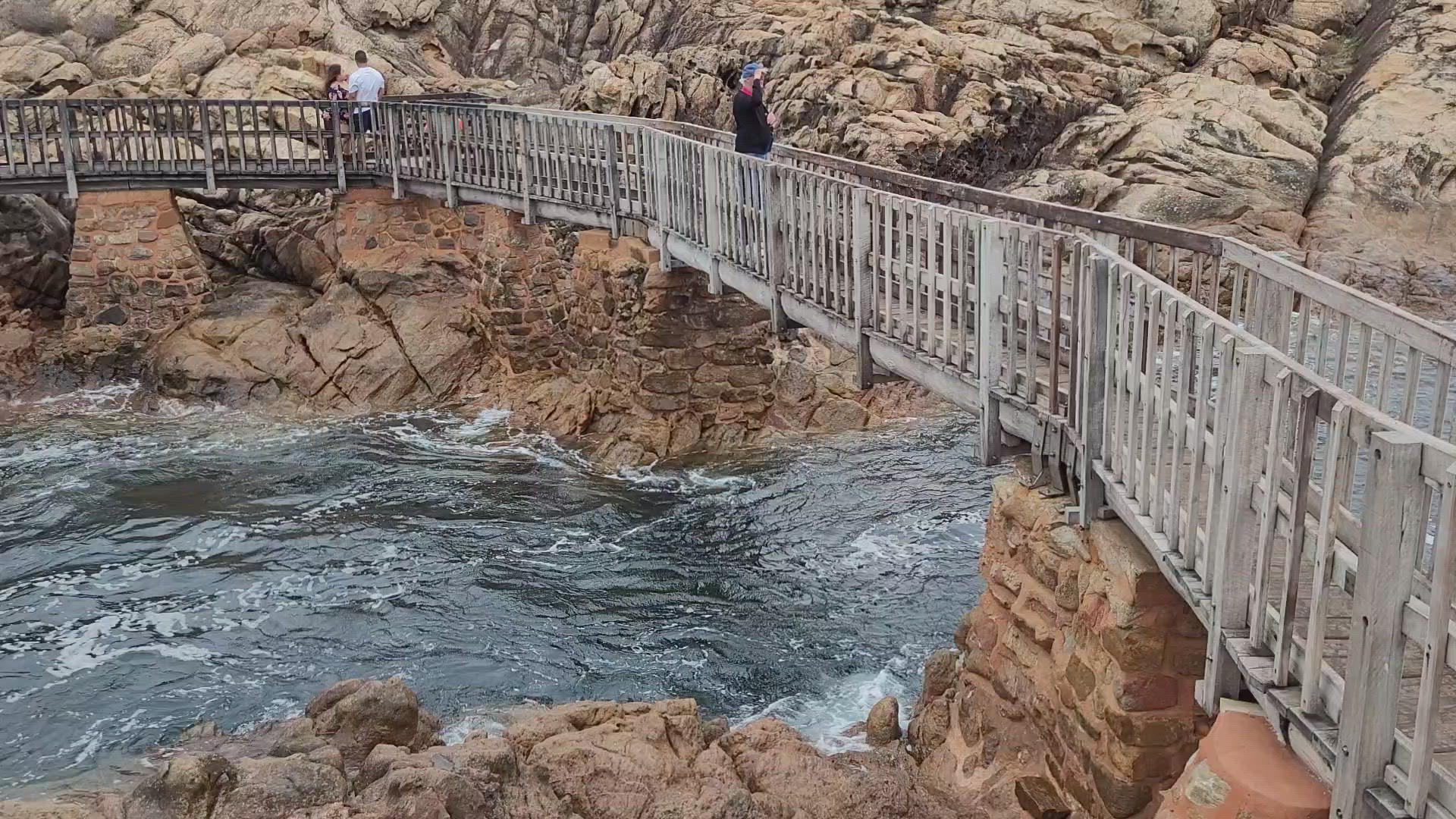 Video thumbnail for Canal Rocks 3