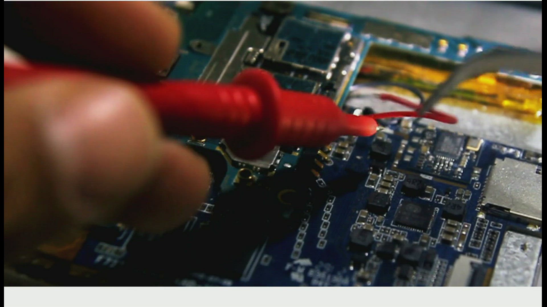 Video thumbnail for Reparadores de televisores