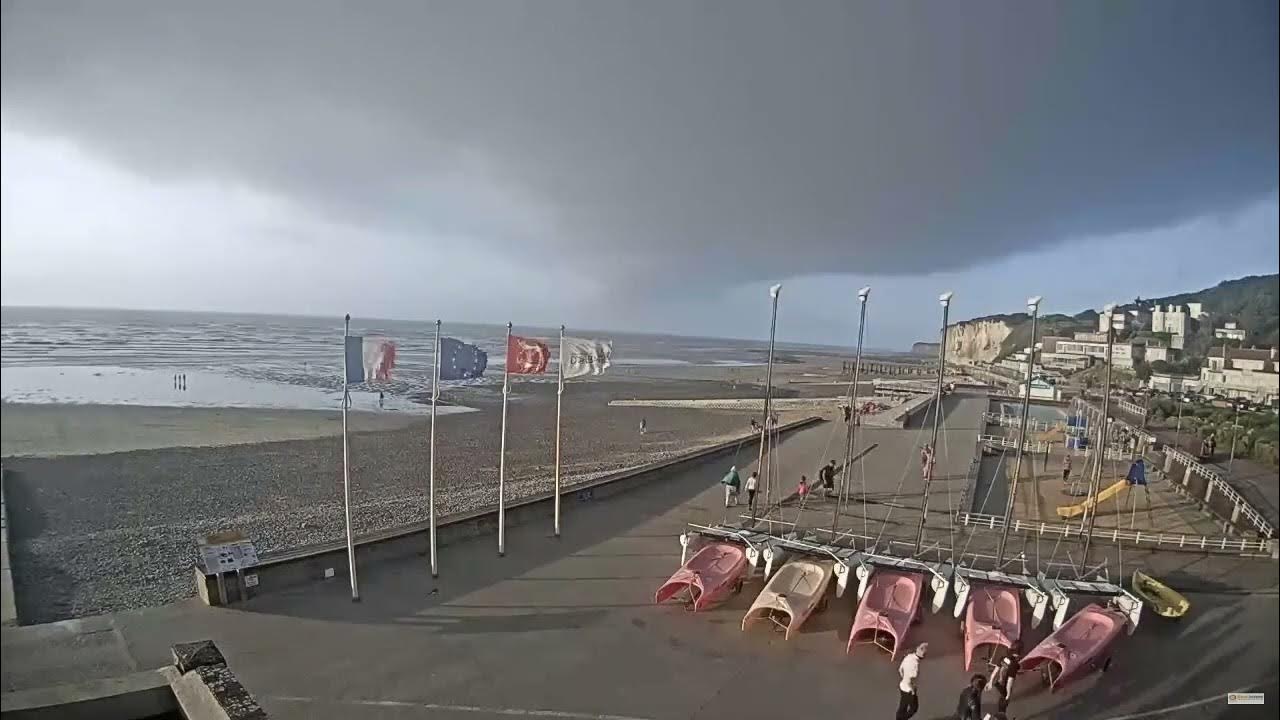 Video thumbnail for Nuages étranges à Veules-les-Roses