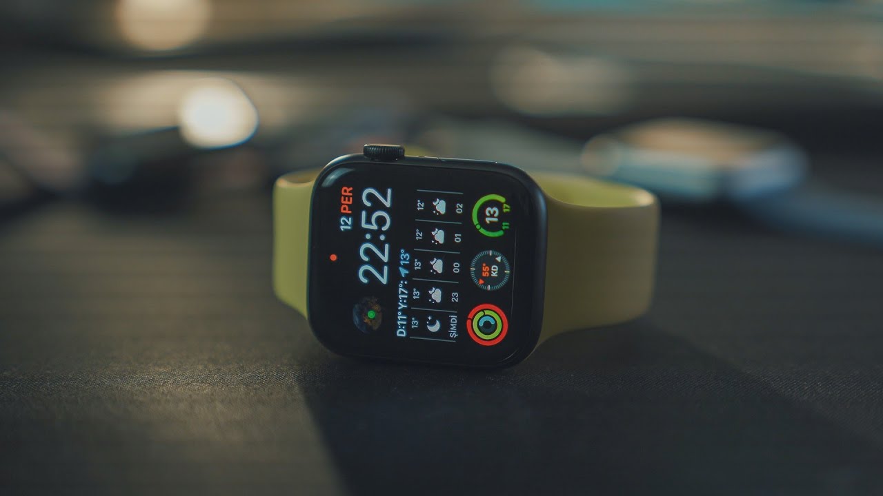 'Video thumbnail for Apple Watch SE in 2022'