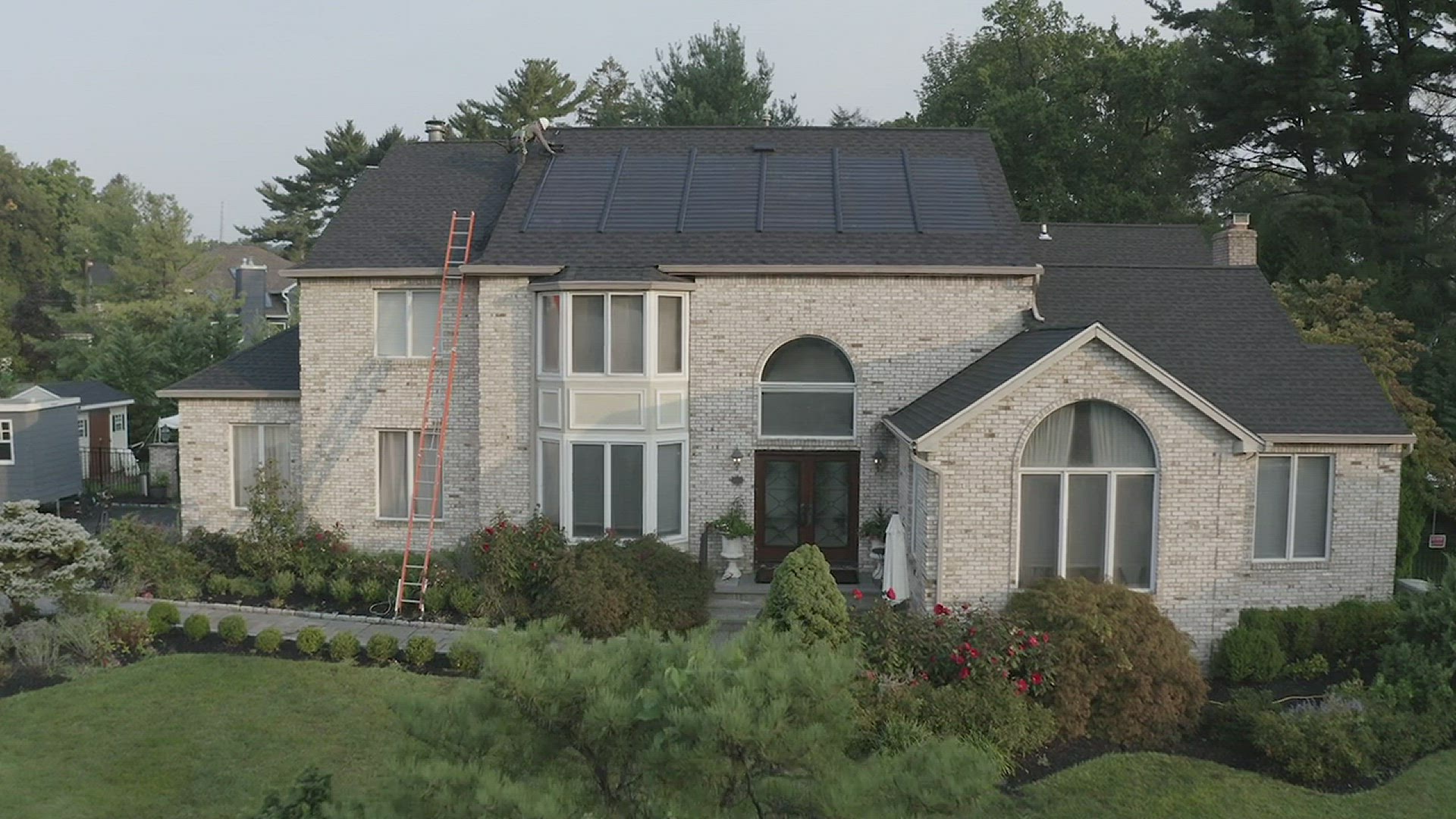 Video thumbnail for GAF Timberline Solar Energy Shingles