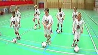 Video thumbnail for Footstep 5 | Fodboldopvarmning