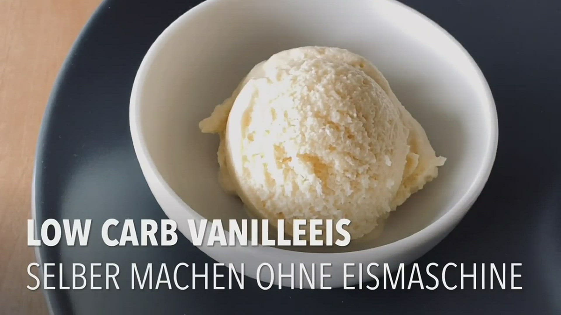 Video thumbnail for Low Carb Vanilleeis selber machen ohne Eismaschine