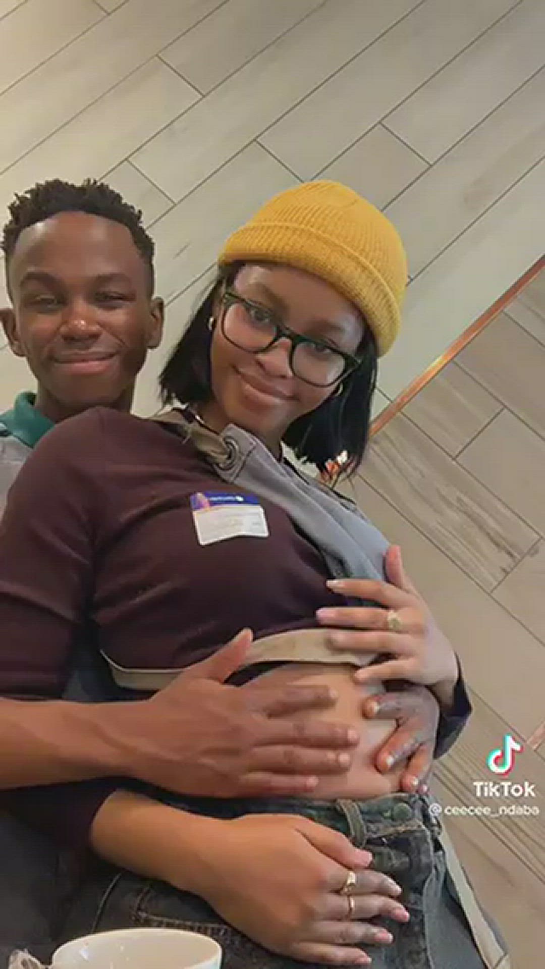 Video thumbnail for Gomora actress Mazet falls pregnant