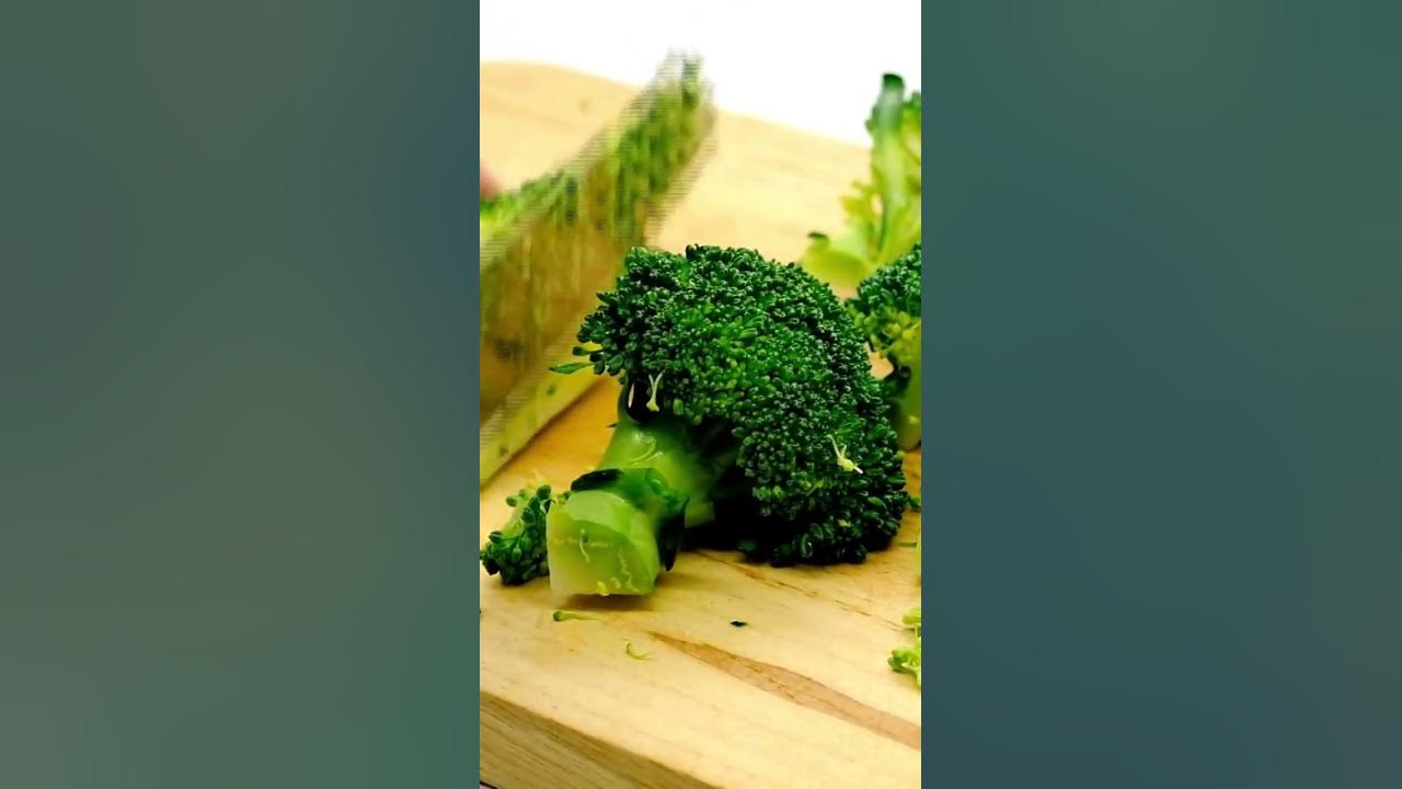 'Video thumbnail for Best Foods for Pain and Swelling: Top 3 Foods to Eat #shorts'