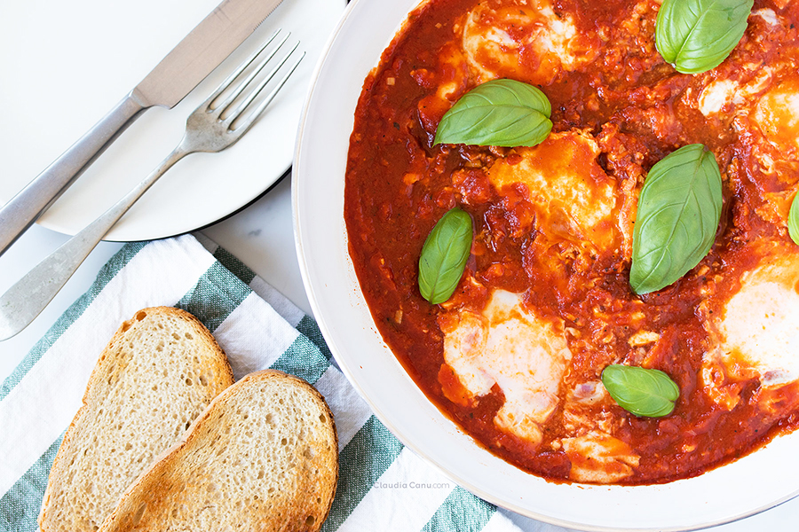 'Video thumbnail for Eggs in Purgatory (Uova in Purgatorio)'