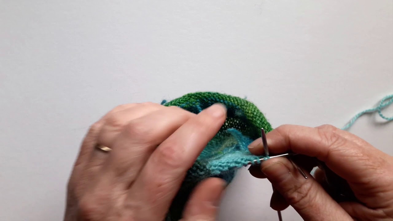 'Video thumbnail for Patchwork socks - decreasing for toes'