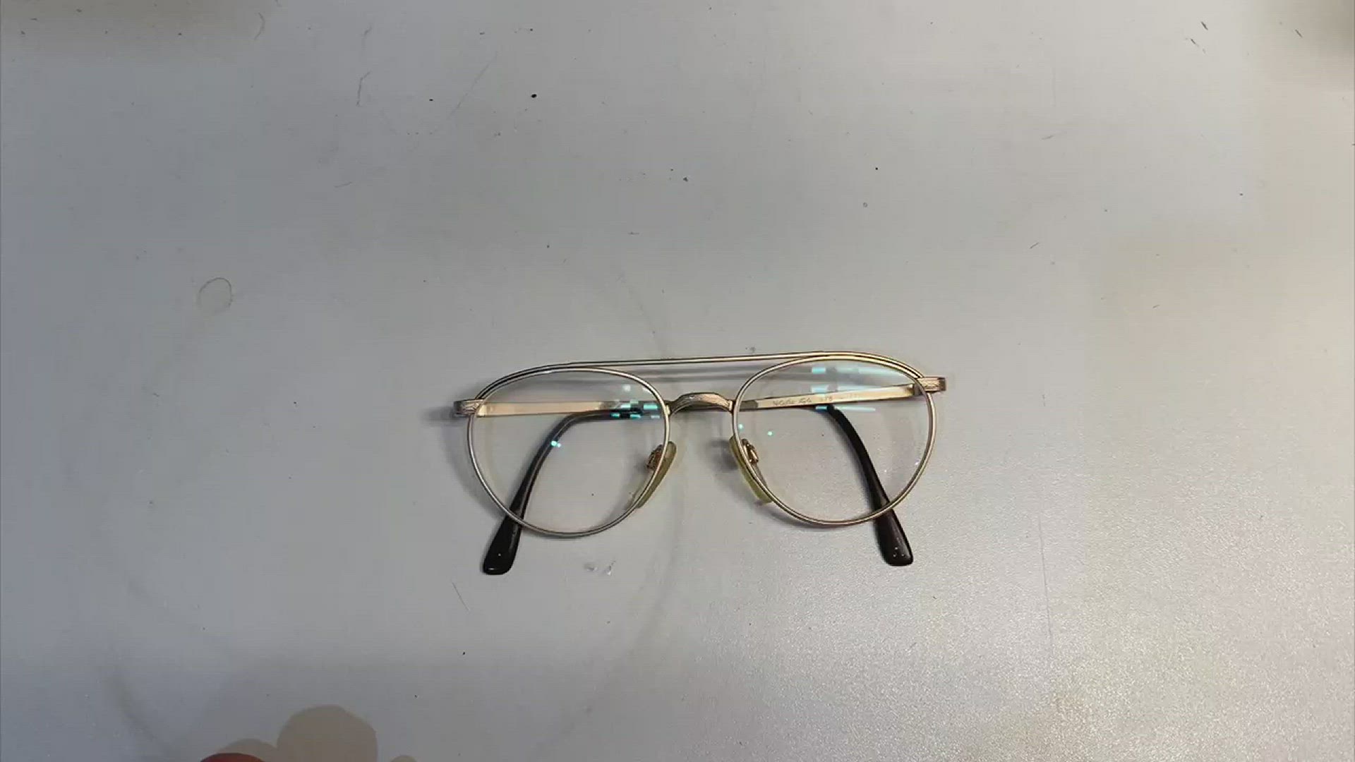 'Video thumbnail for How To Remove Lenses From Metal Frames?'