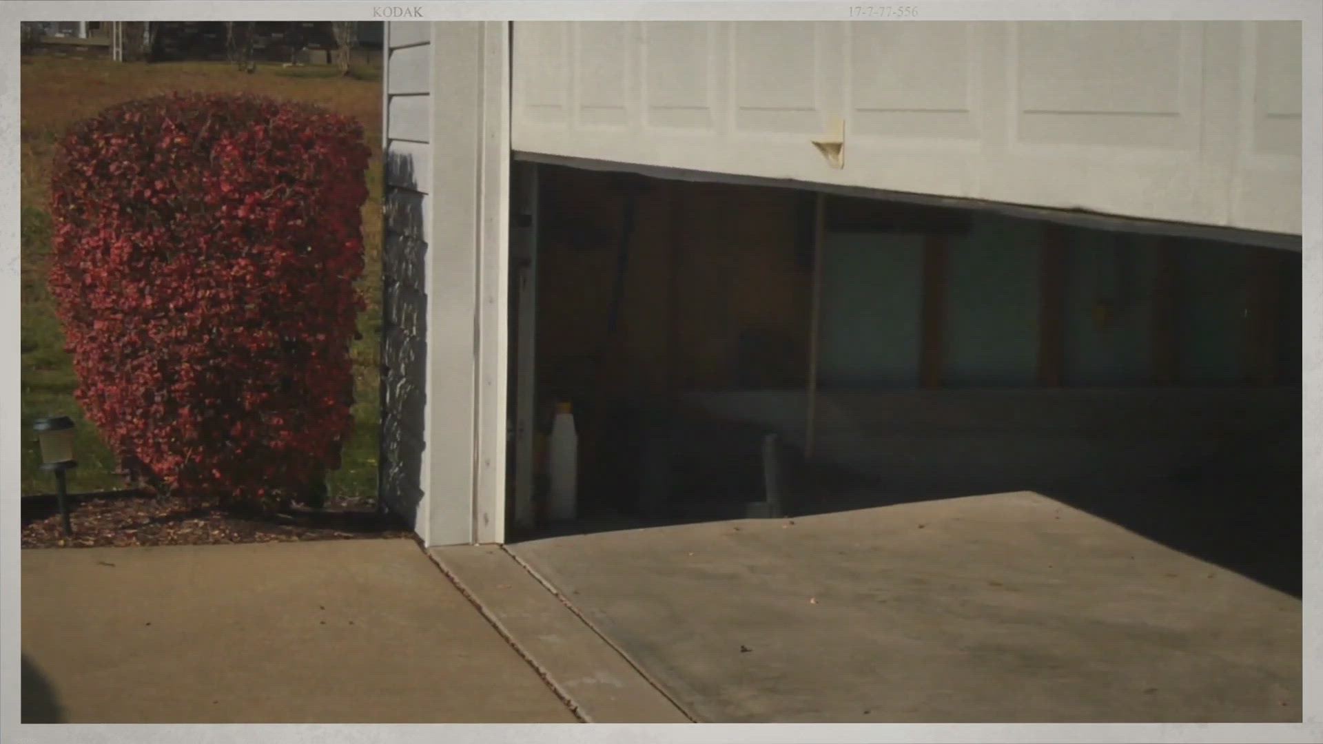 Video thumbnail for How Much Does a 8×7 Wood Garage Door Weigh? (Answer To The Question)