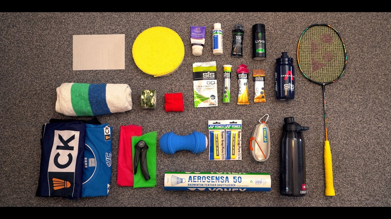 Video thumbnail for 31 essential items I have in my badminton bag