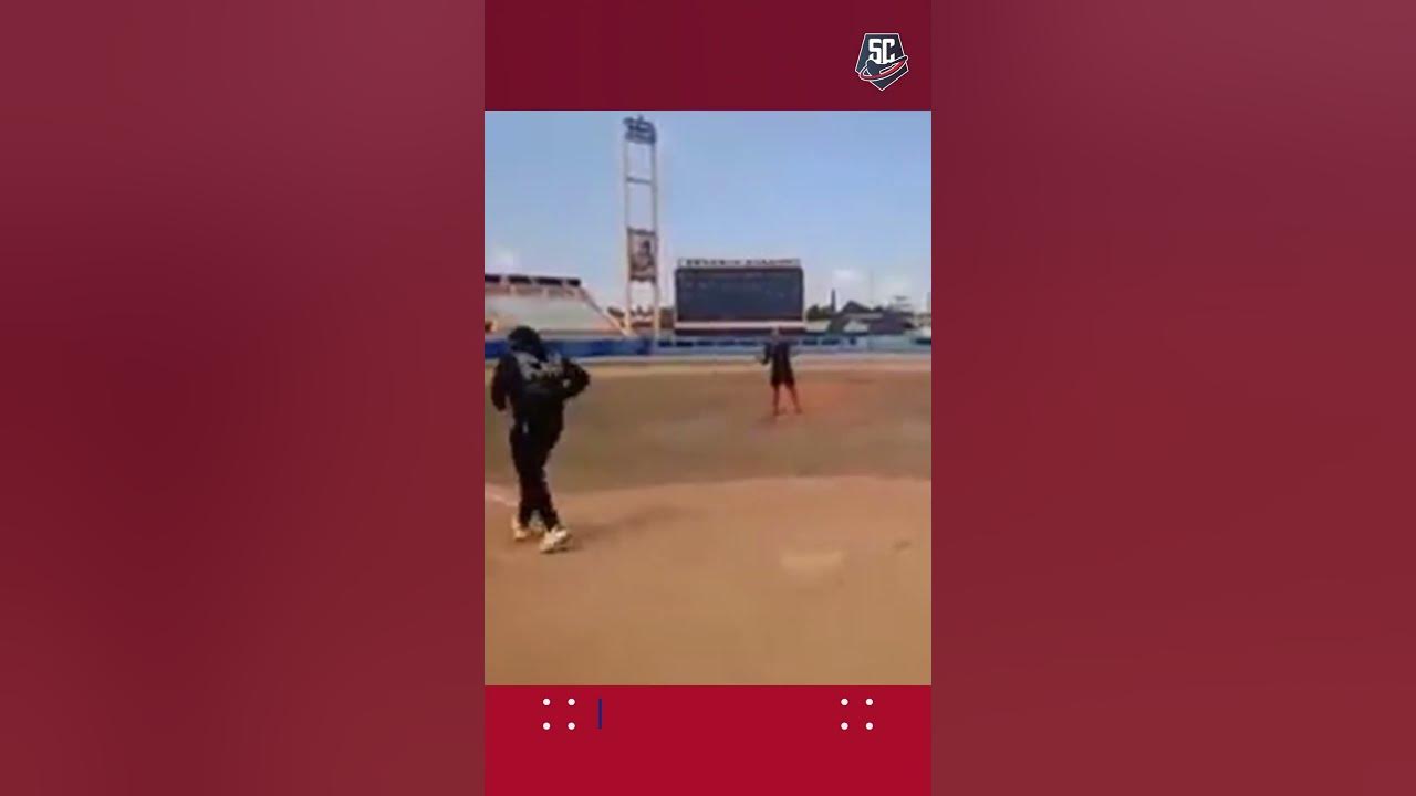 Video thumbnail for FAMOSO RAPERO americano se puso a jugar pelota en importante estadio cubano