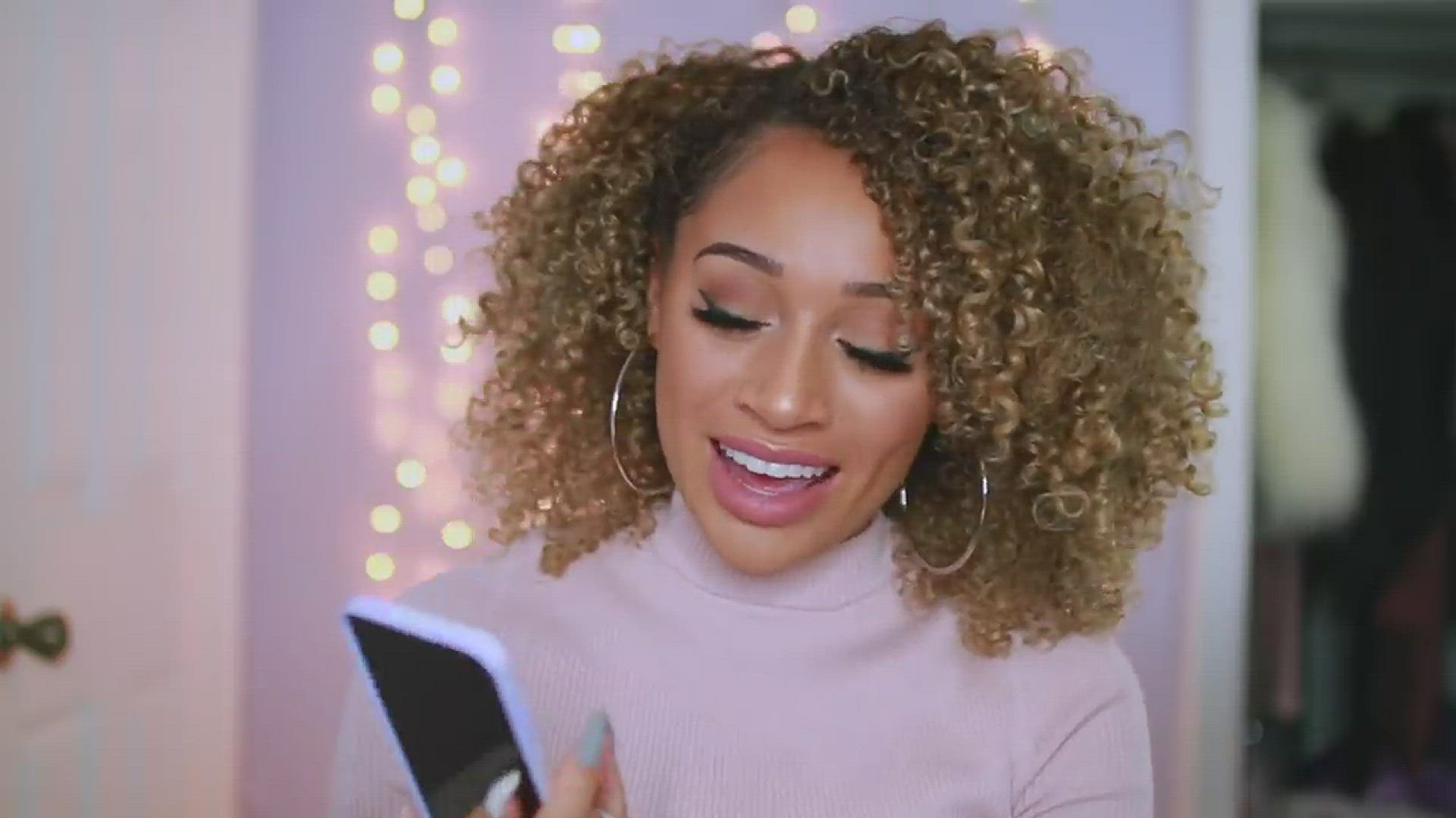 Video thumbnail for 10 Feminine Hygiene Tips You NEED to Know