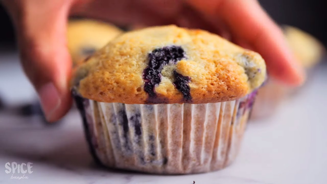 Video thumbnail for Soft And Moist Blueberry Muffins