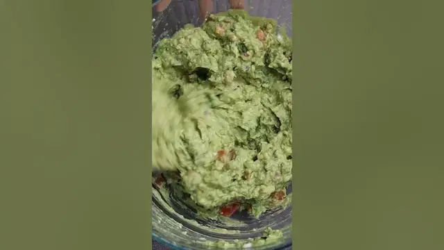 'Video thumbnail for Guac-a-holic: A Addictive and Delicious Guacamole Recipe'