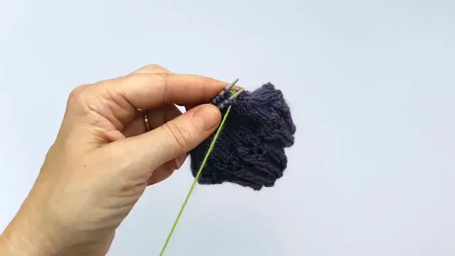 'Video thumbnail for Easy Lace Sock - Grafting the toes with Kitchener Stitch'