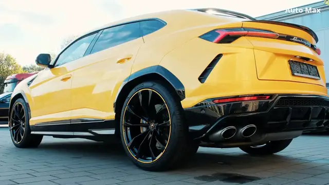 'Video thumbnail for Lamborghini Urus'